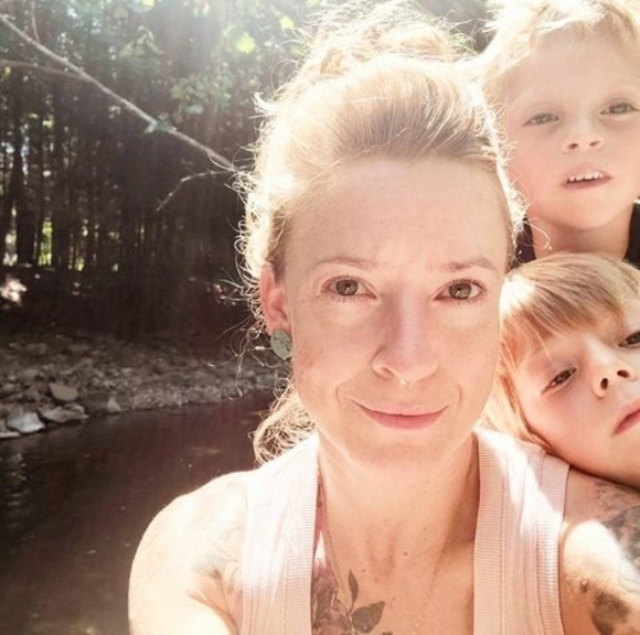 Meet your Posher, Jillian - Picture 1 of 1